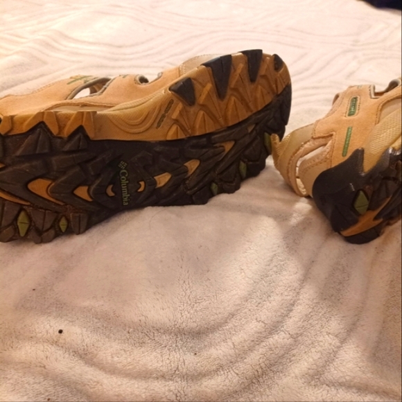 Columbia Simbo size 8 hiking sandals - Picture 5 of 5